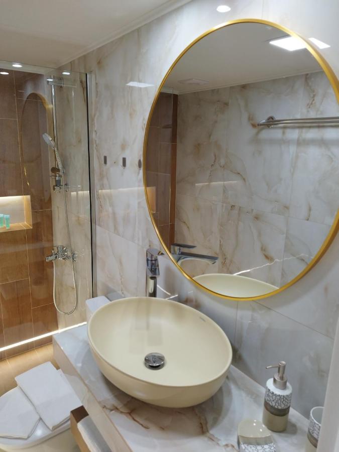 Aegean Suites 克拉默特 外观 照片