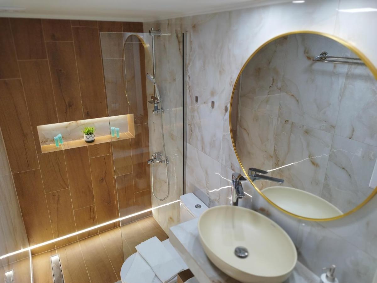 Aegean Suites 克拉默特 外观 照片